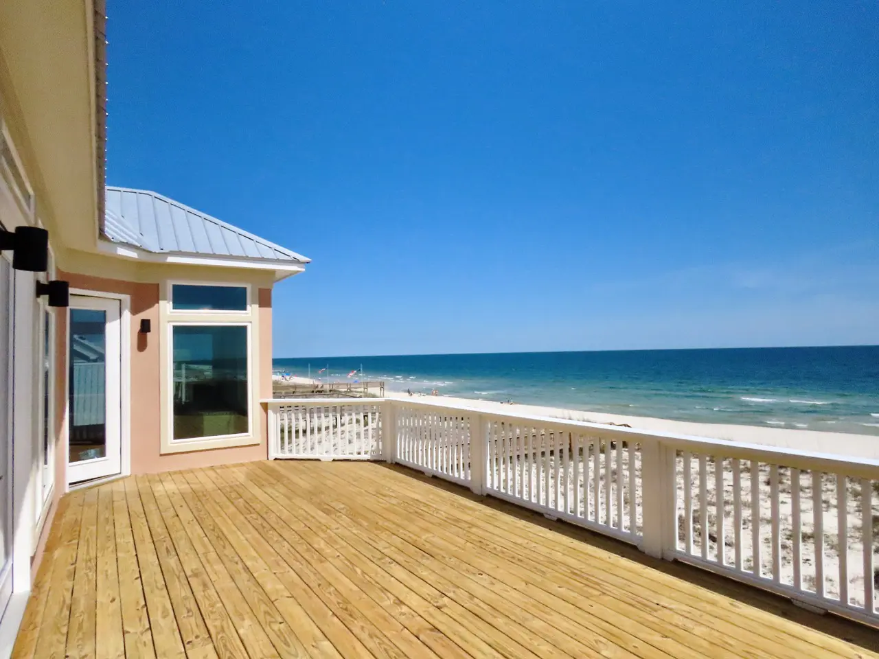 Coastal home exposed to Gulf Coast weather and conditions